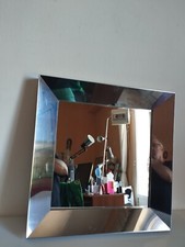 specchio da parete quadrato